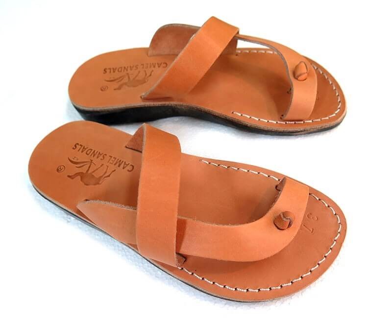 Model 43 Cana leather sandals color caramel
