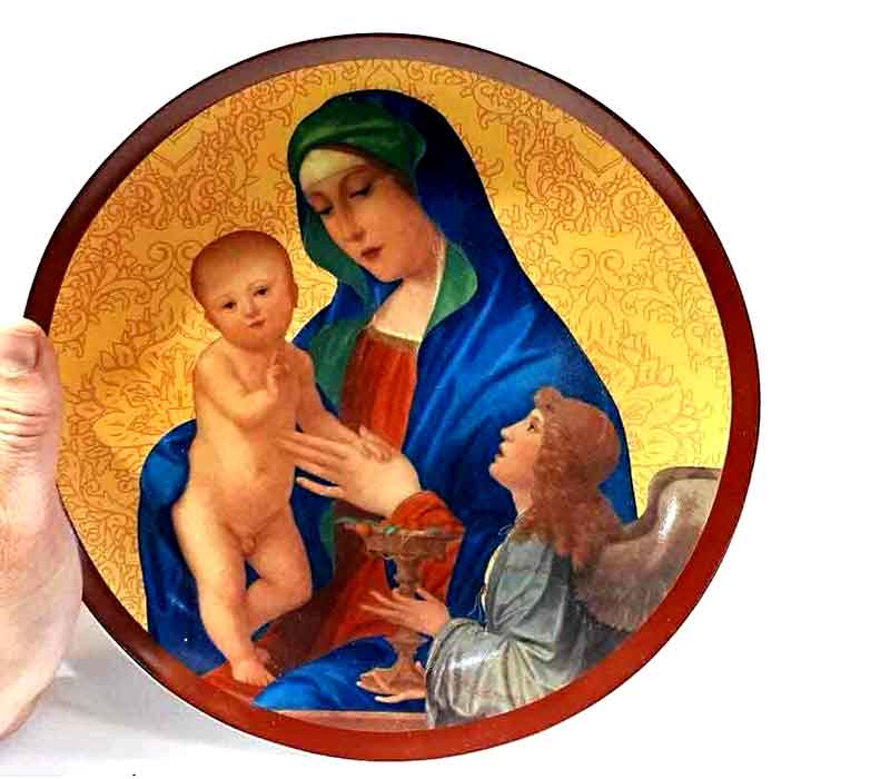 Wall plate Mother Mary and baby Jesus