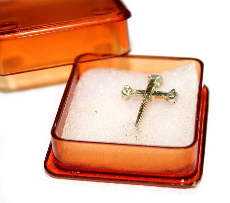 cross of nails pendant