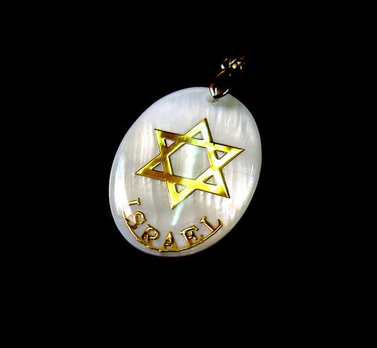 Mother of pearl pendant with Star of David